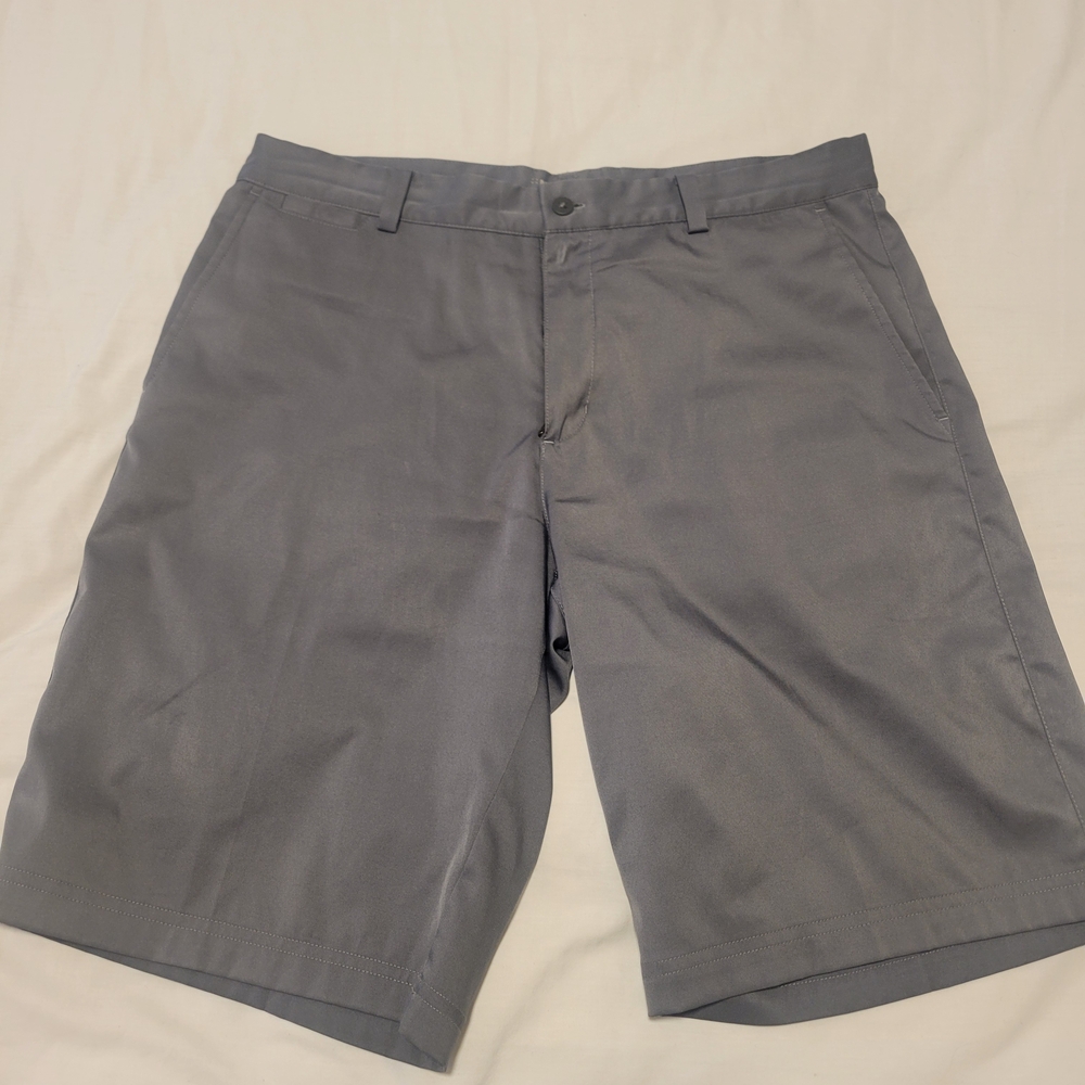 Men's Nike Golf Dri-Fit Shorts. Size 34, Standart Fit